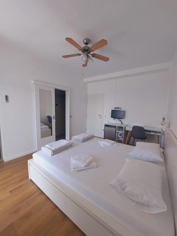 Vinko Rooms Primošten Esterno foto