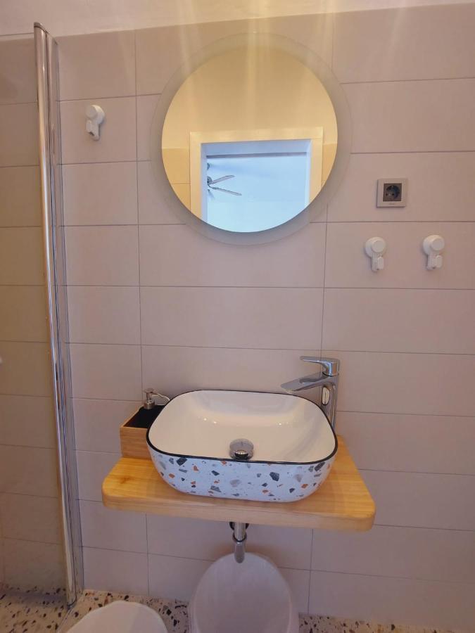 Vinko Rooms Primošten Esterno foto