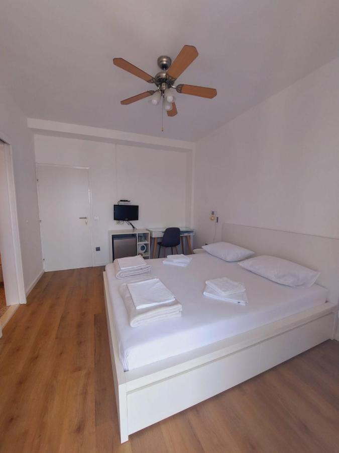 Vinko Rooms Primošten Esterno foto