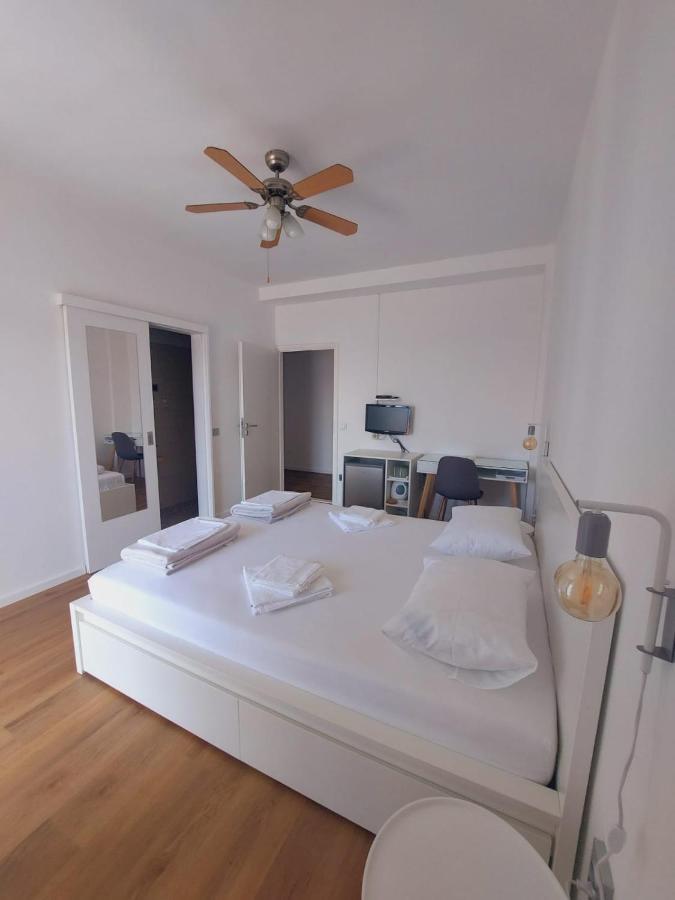 Vinko Rooms Primošten Esterno foto