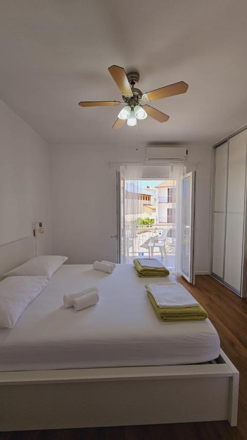 Vinko Rooms Primošten Esterno foto